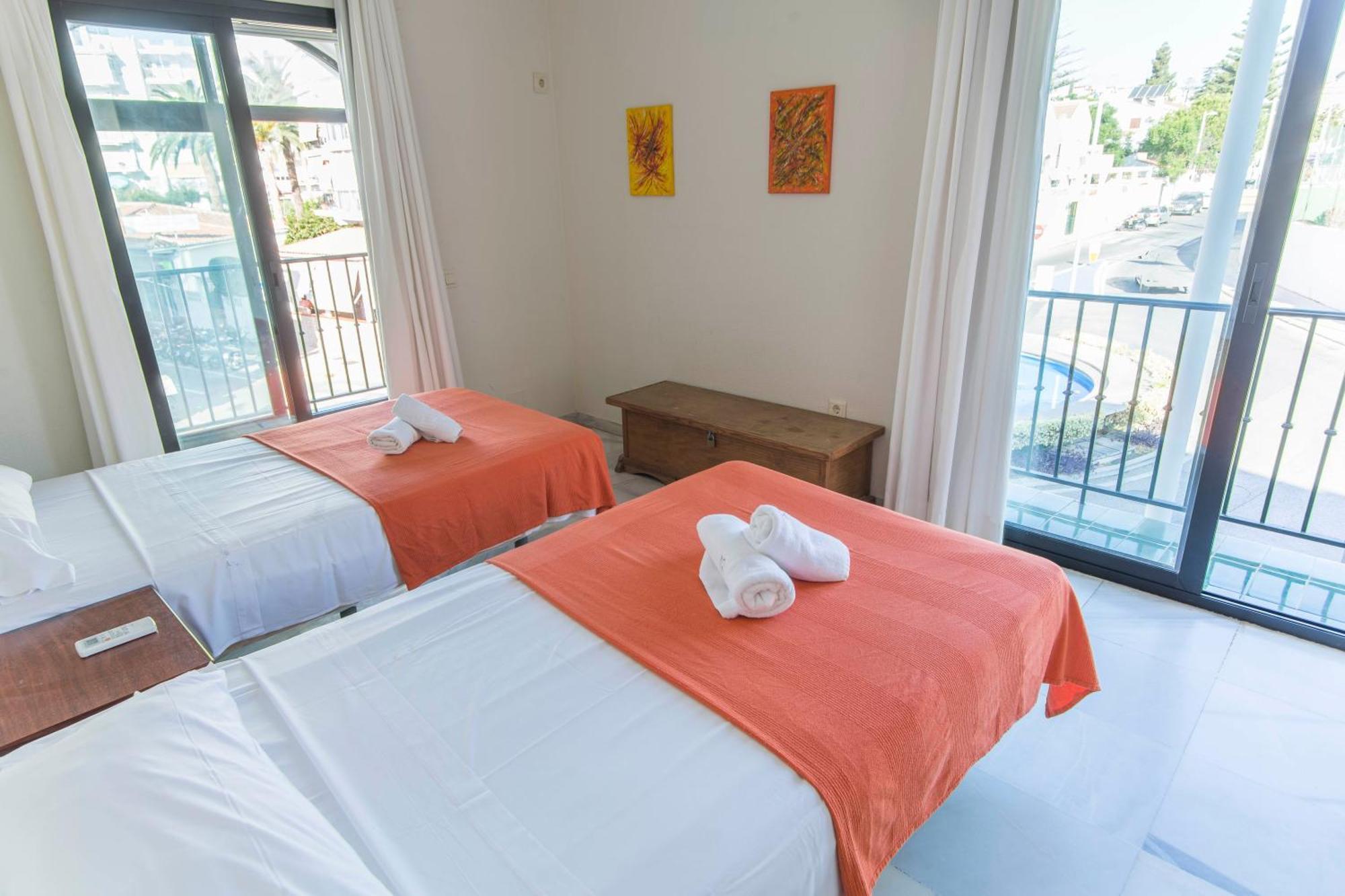 Canovas Nerja - Alcazaba Parador, Piscina, 3 Dorm Lägenhet Nerja